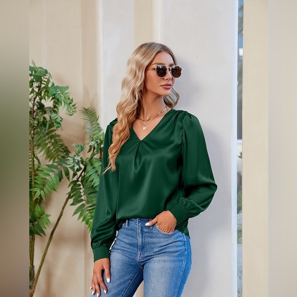 Graceful Comfort V-Neck Long Sleeve Top - Picture 2 of 5